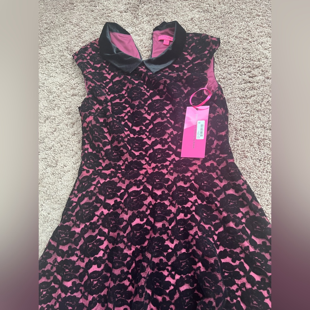 Betsy Johnson velvet dress - Picture 2 of 4